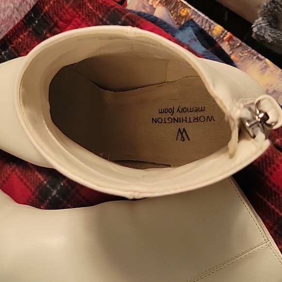 Off White ankle Boots by  Worthington - Picture 6 of 6